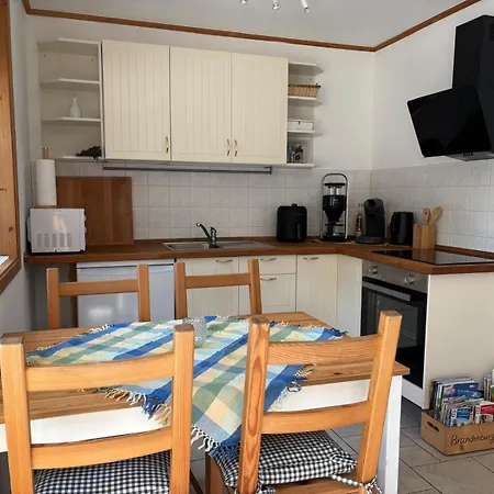 Toms Apartment